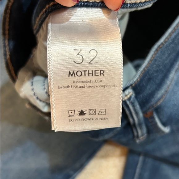 MOTHER The Runaway High-Waisted Flared Jeans in Sweet And Sassy 32 - Picture 8 of 16